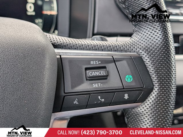 Vehicle image 24 of 26