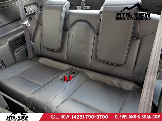 Vehicle image 14 of 26