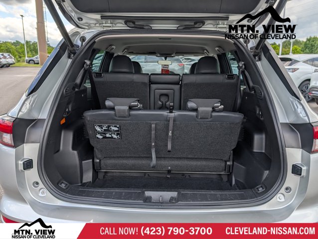 Vehicle image 15 of 26