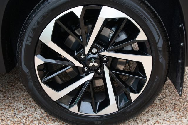 Vehicle image 39 of 49