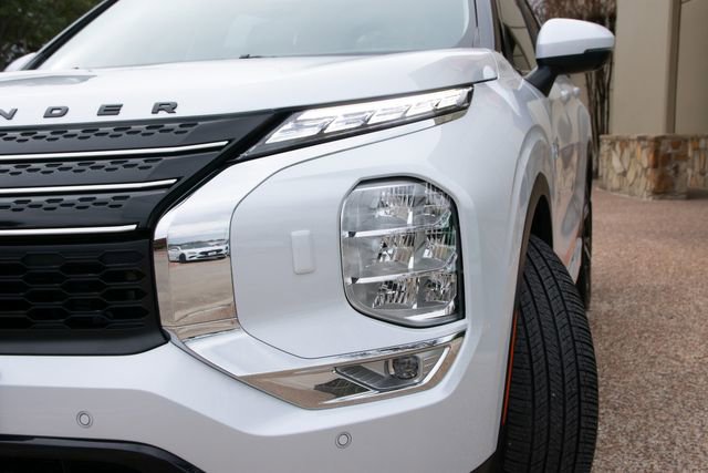 Vehicle image 14 of 49