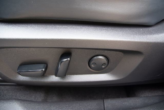 Vehicle image 29 of 49