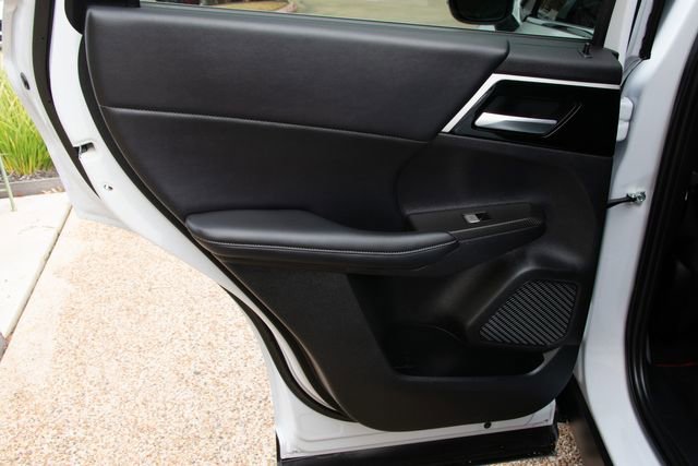 Vehicle image 35 of 49