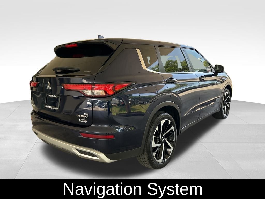 Vehicle image 4 of 46