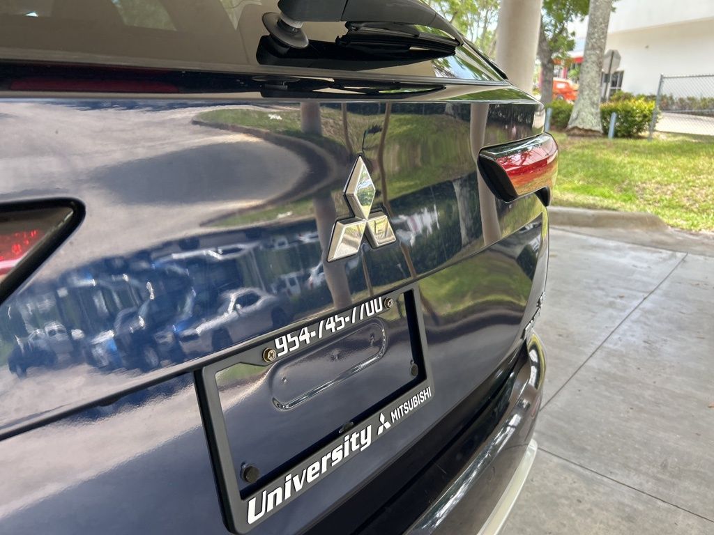 Vehicle image 18 of 46