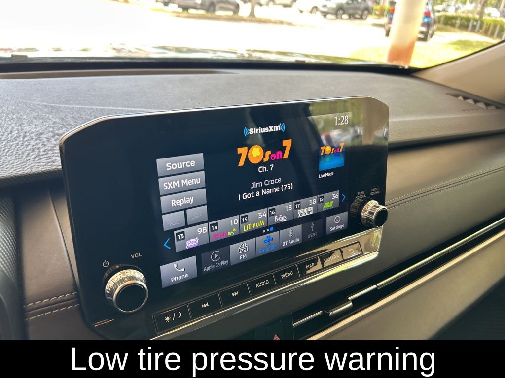 Vehicle image 8 of 46