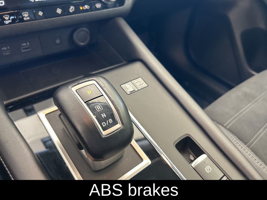 Vehicle image 9 of 46