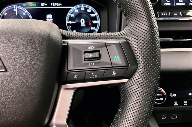 Vehicle image 27 of 36