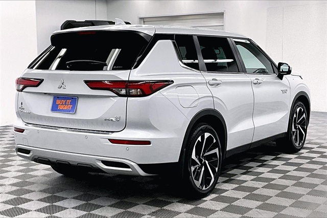 Vehicle image 4 of 36