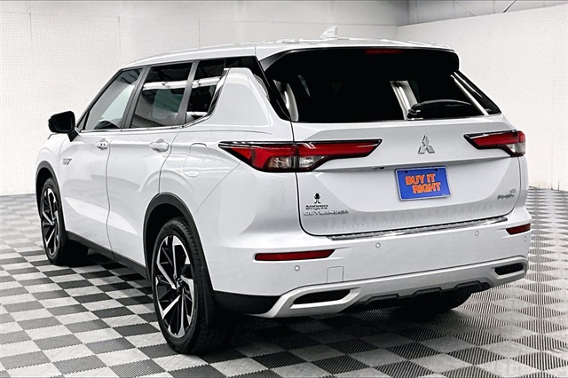Vehicle image 6 of 36