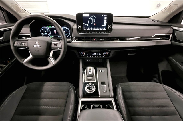 Vehicle image 16 of 36