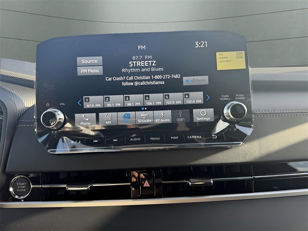 Vehicle image 12 of 23