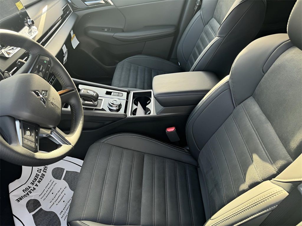 Vehicle image 8 of 23
