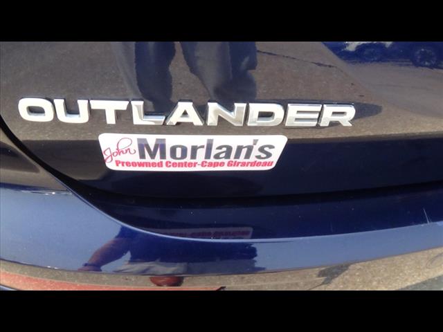 Vehicle image 8 of 38