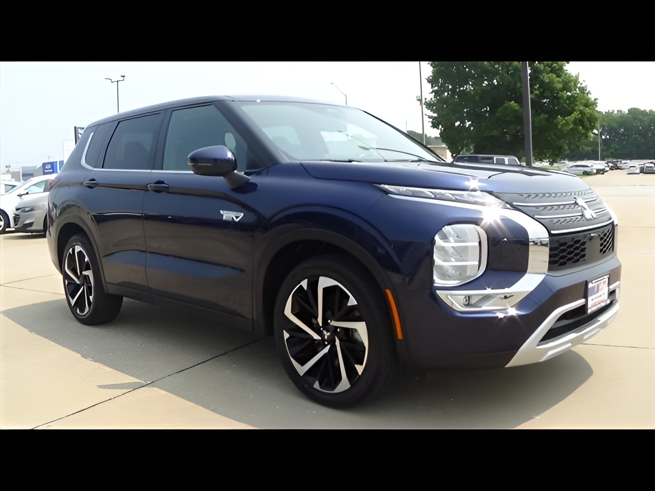 Vehicle image 34 of 38