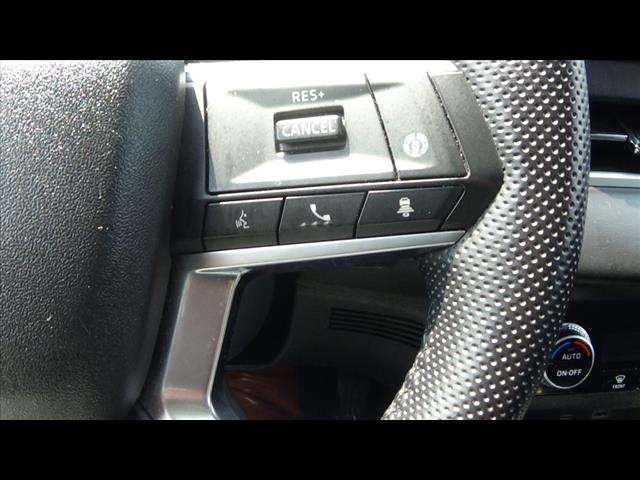 Vehicle image 21 of 38
