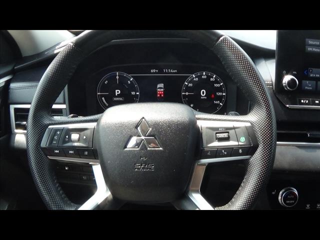 Vehicle image 19 of 38