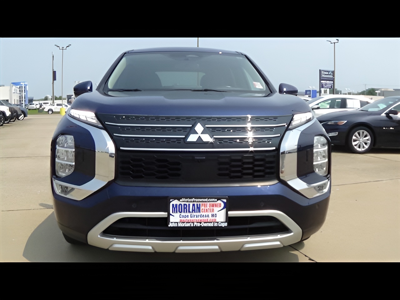Vehicle image 33 of 38