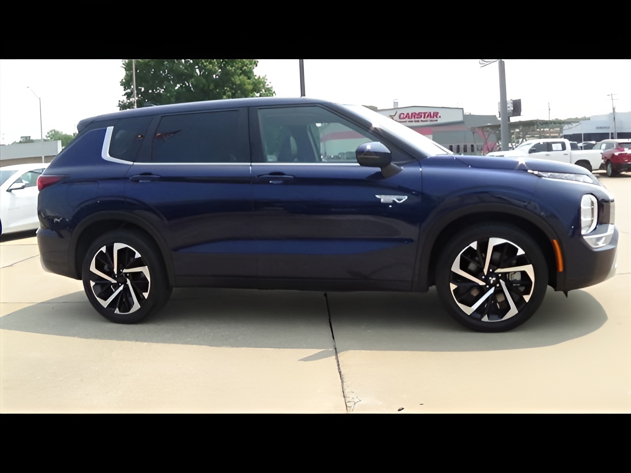 Vehicle image 35 of 38