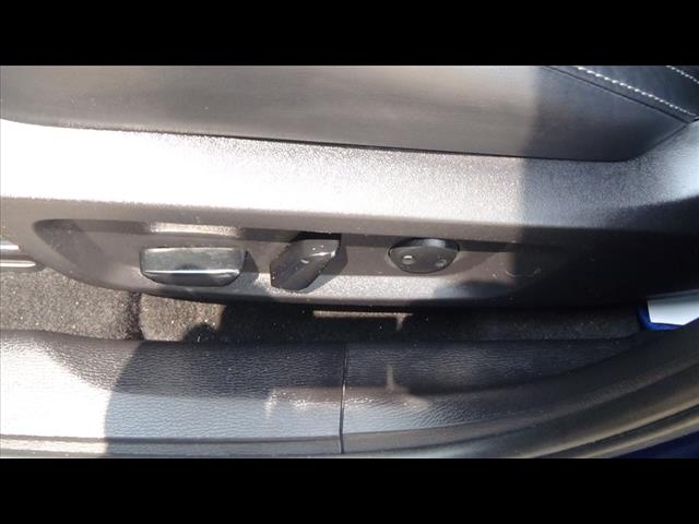 Vehicle image 17 of 38