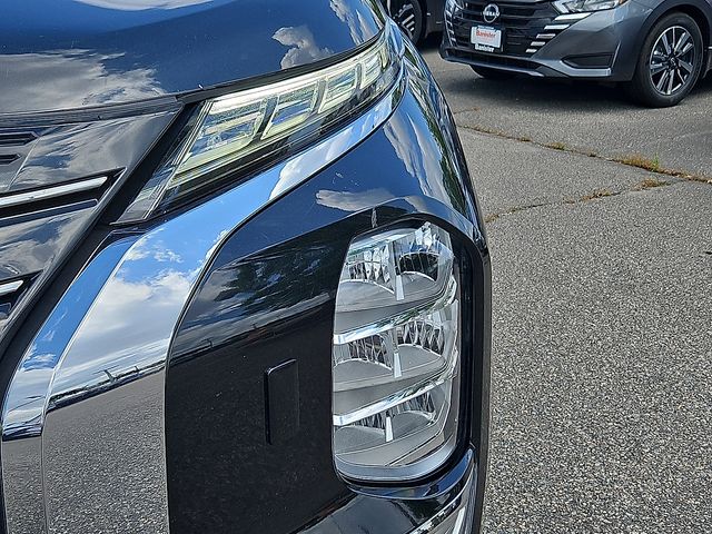 Vehicle image 9 of 32