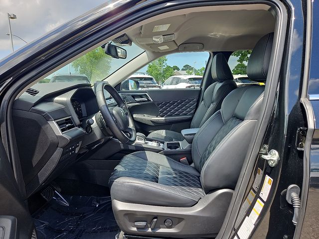 Vehicle image 14 of 32
