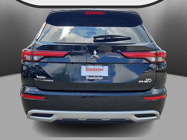 Vehicle image 5 of 32