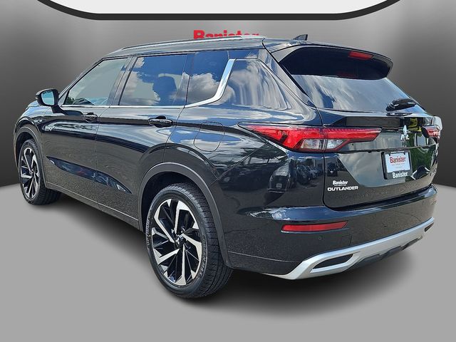 Vehicle image 6 of 32