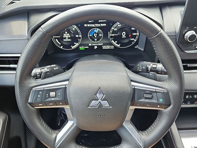 Vehicle image 20 of 32