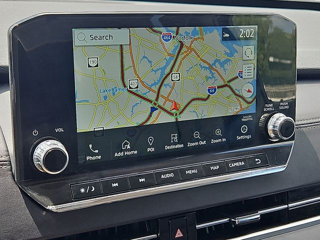 Vehicle image 17 of 32