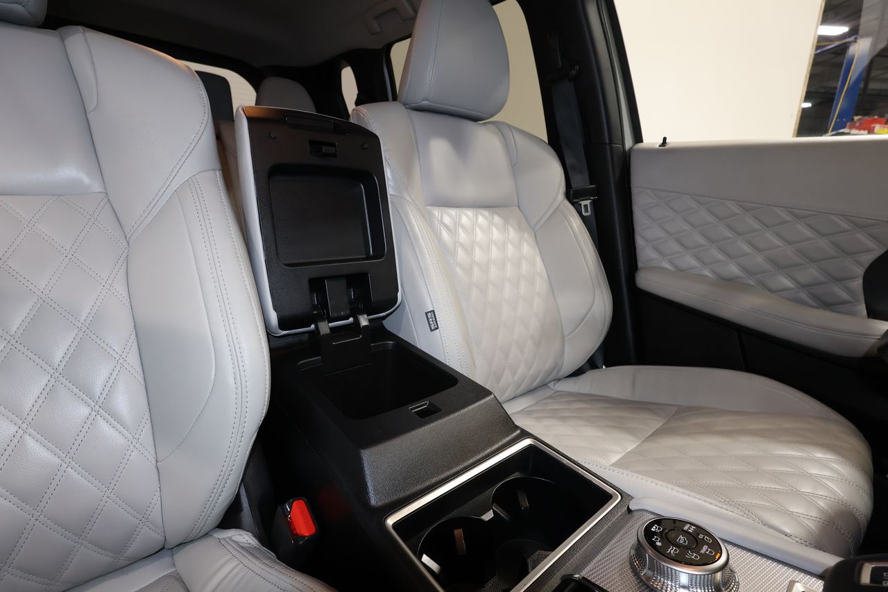 Vehicle image 13 of 33