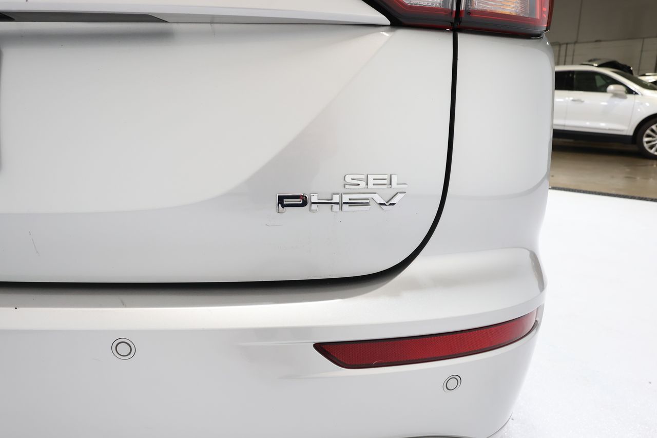 Vehicle image 32 of 33