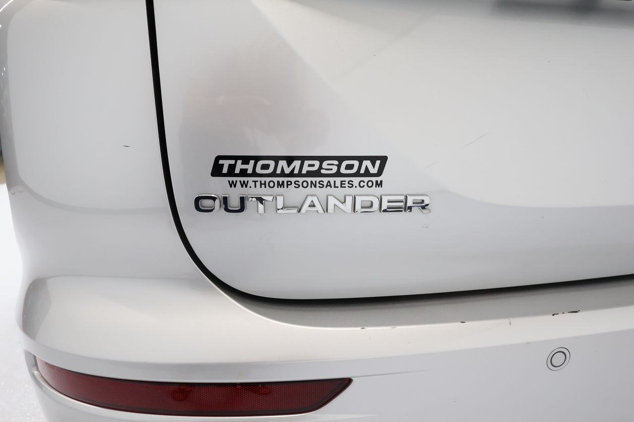 Vehicle image 24 of 33
