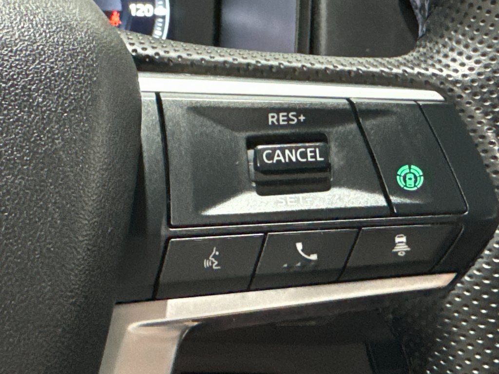 Vehicle image 36 of 47