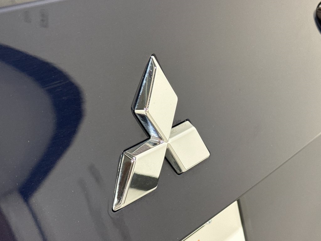 Vehicle image 35 of 47