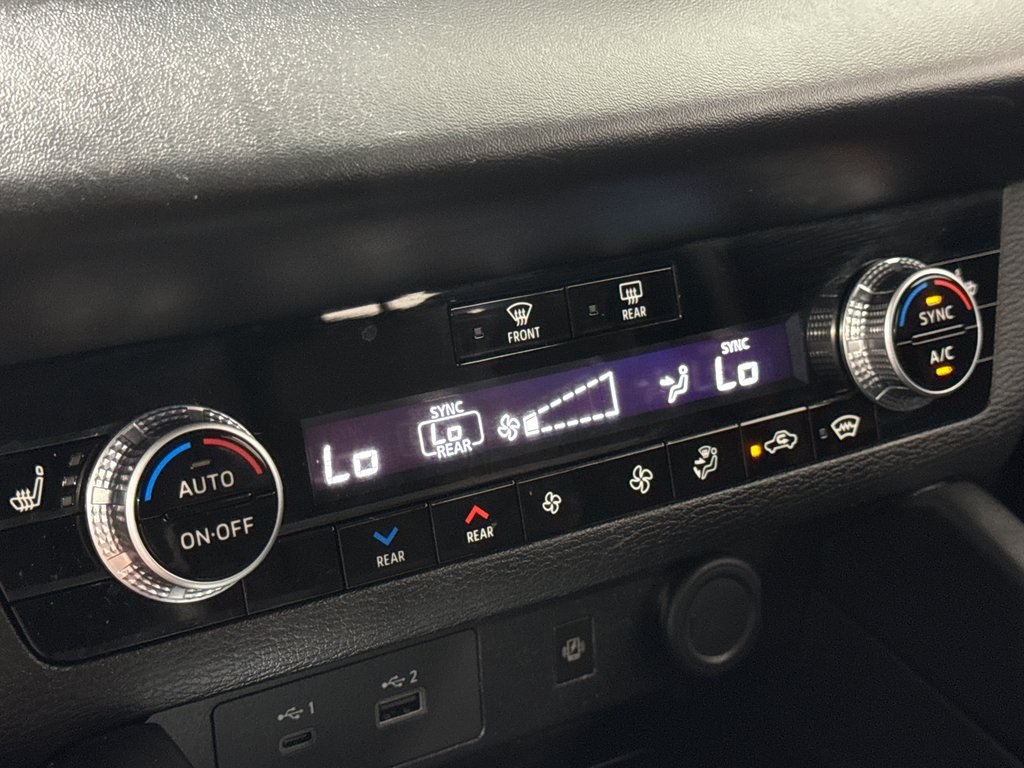 Vehicle image 40 of 47