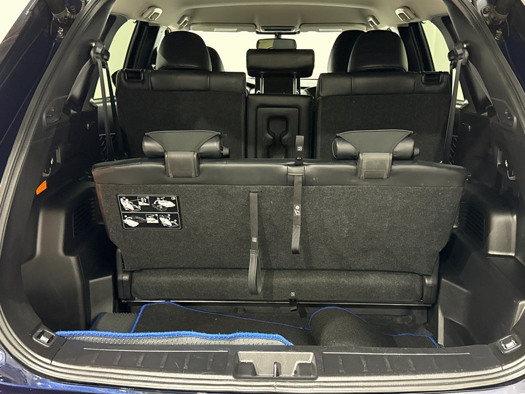 Vehicle image 10 of 47