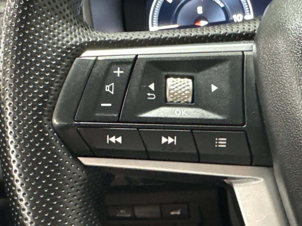 Vehicle image 44 of 47