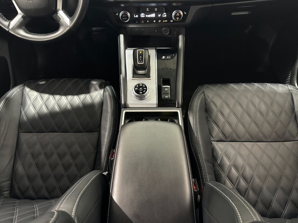 Vehicle image 28 of 47