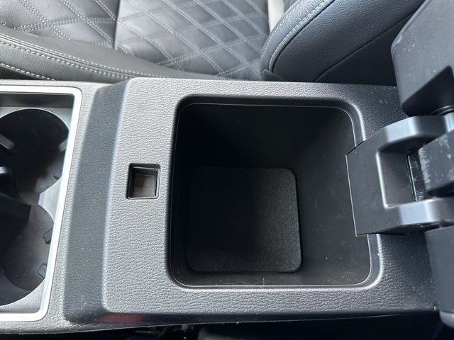 Vehicle image 28 of 51