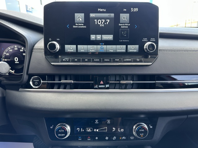 Vehicle image 23 of 51