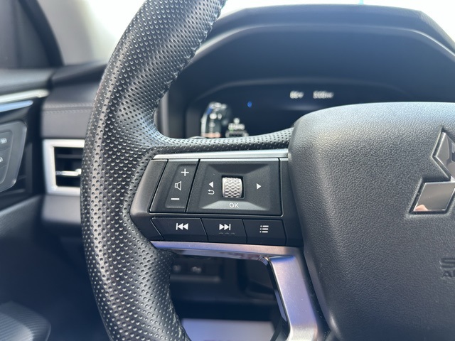Vehicle image 19 of 51