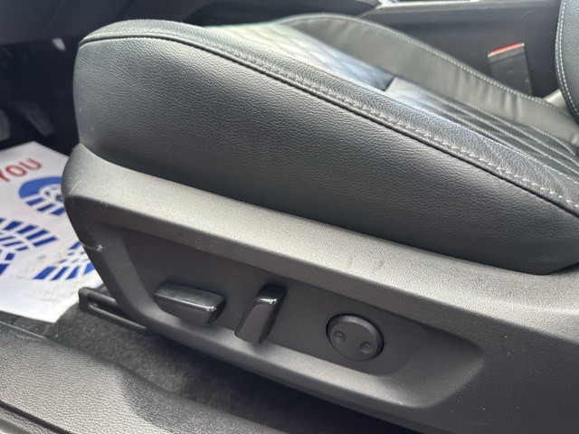 Vehicle image 14 of 51