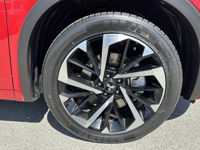 Vehicle image 9 of 51