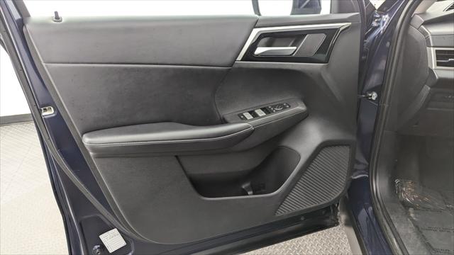 Vehicle image 14 of 42