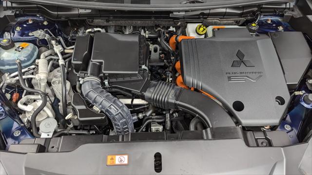 Vehicle image 33 of 42
