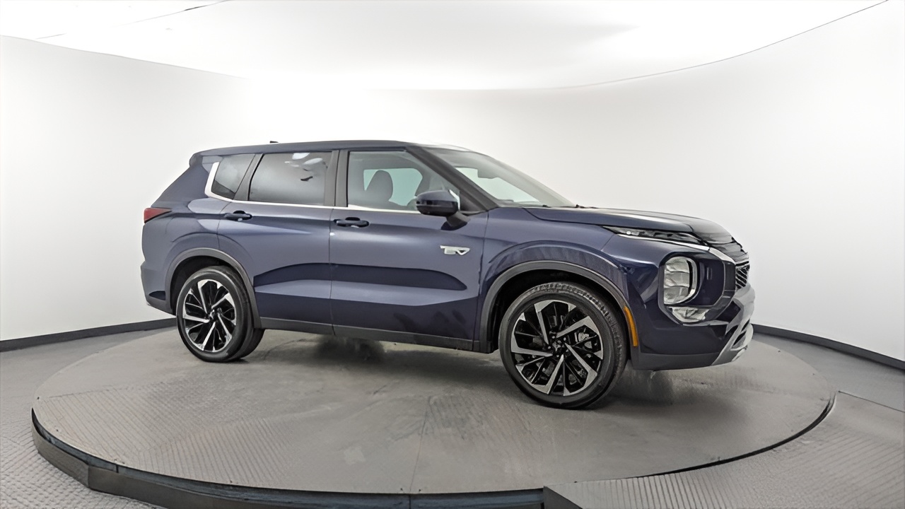 Vehicle image 37 of 42