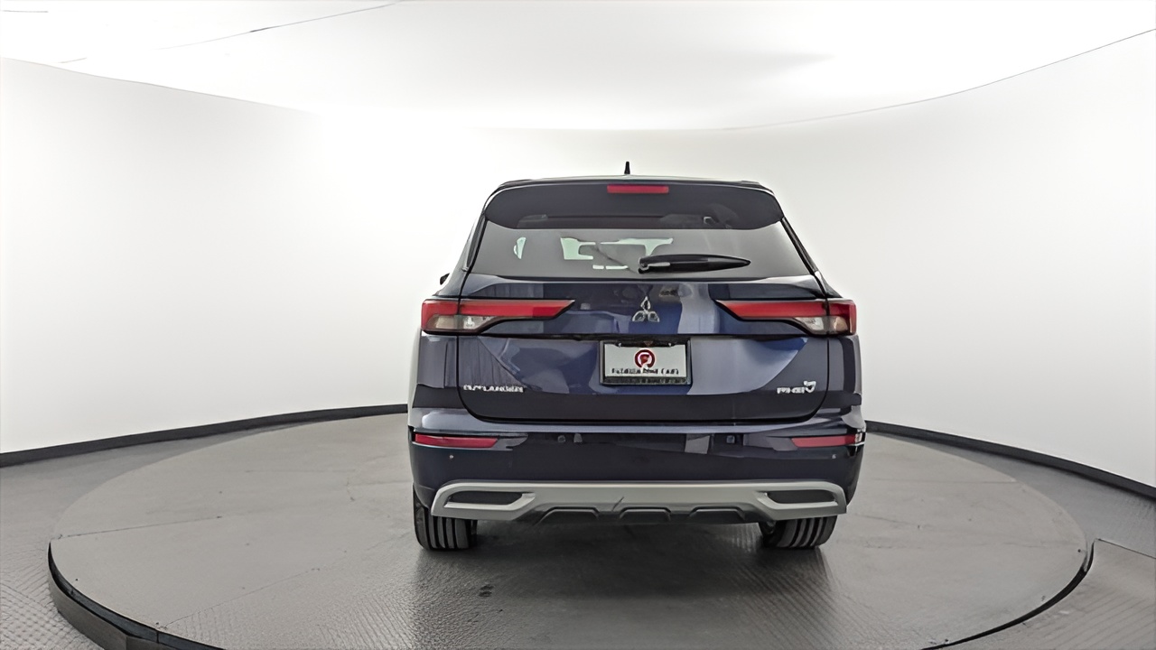 Vehicle image 40 of 42