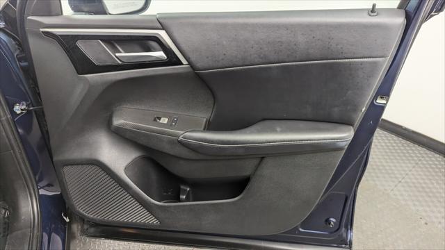Vehicle image 24 of 42