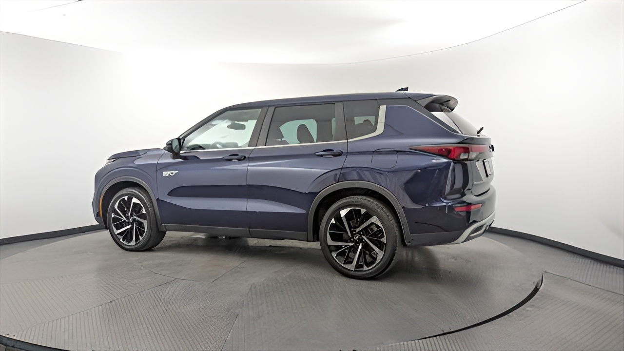 Vehicle image 41 of 42